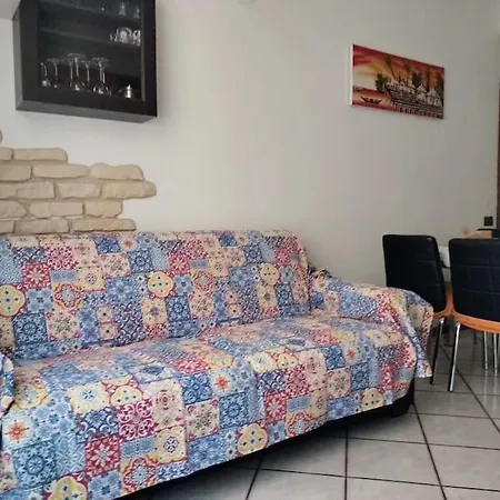 Intero A Nord Di Milano *